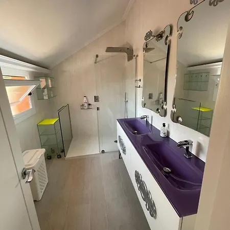 Banus Hause Apartamento