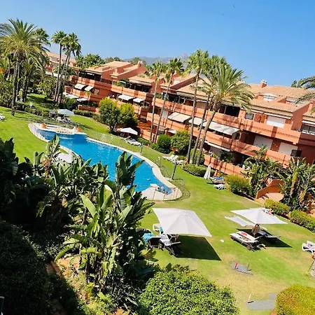 Banus Hause Apartamento